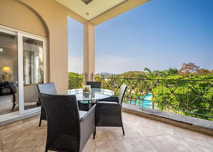 Diria 403 Luxury Ocean View